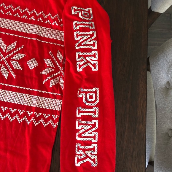 🆕Victoria Secret PINK Sequence Christmas Top - Picture 5 of 6